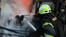 На Дніпропетровщині після атак горіли склад, будинок культури та об’єкти у Павлограді / Фото: ДСНС