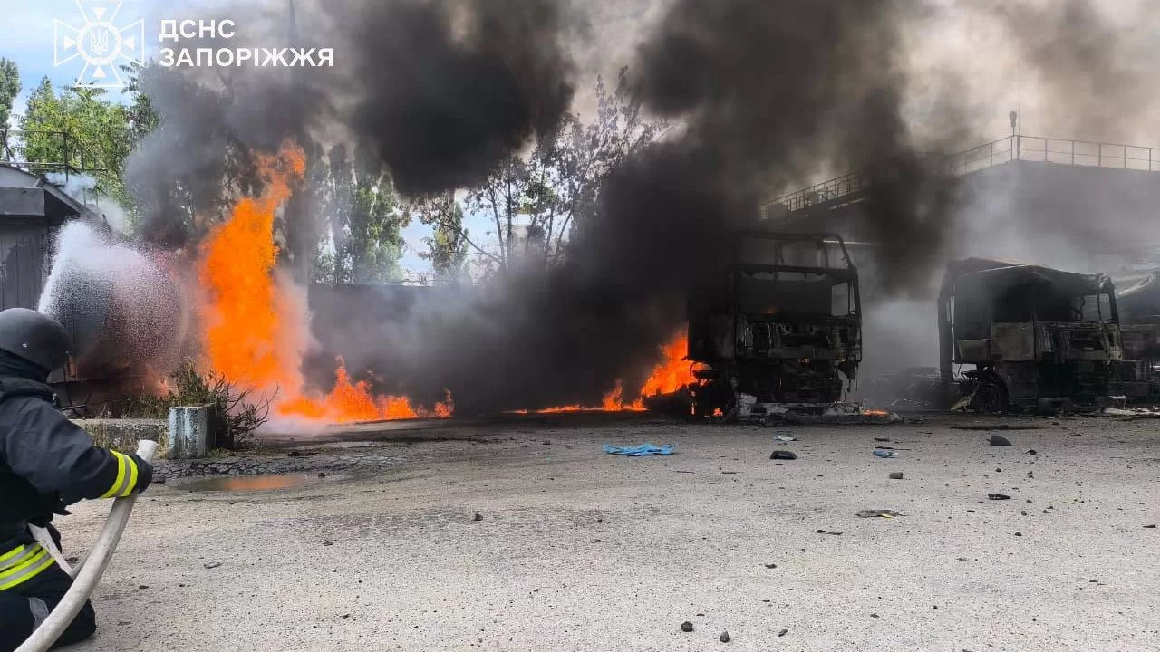 В Запорожье в результате вражеского удара травмирован один человек / Фото: ГСЧС