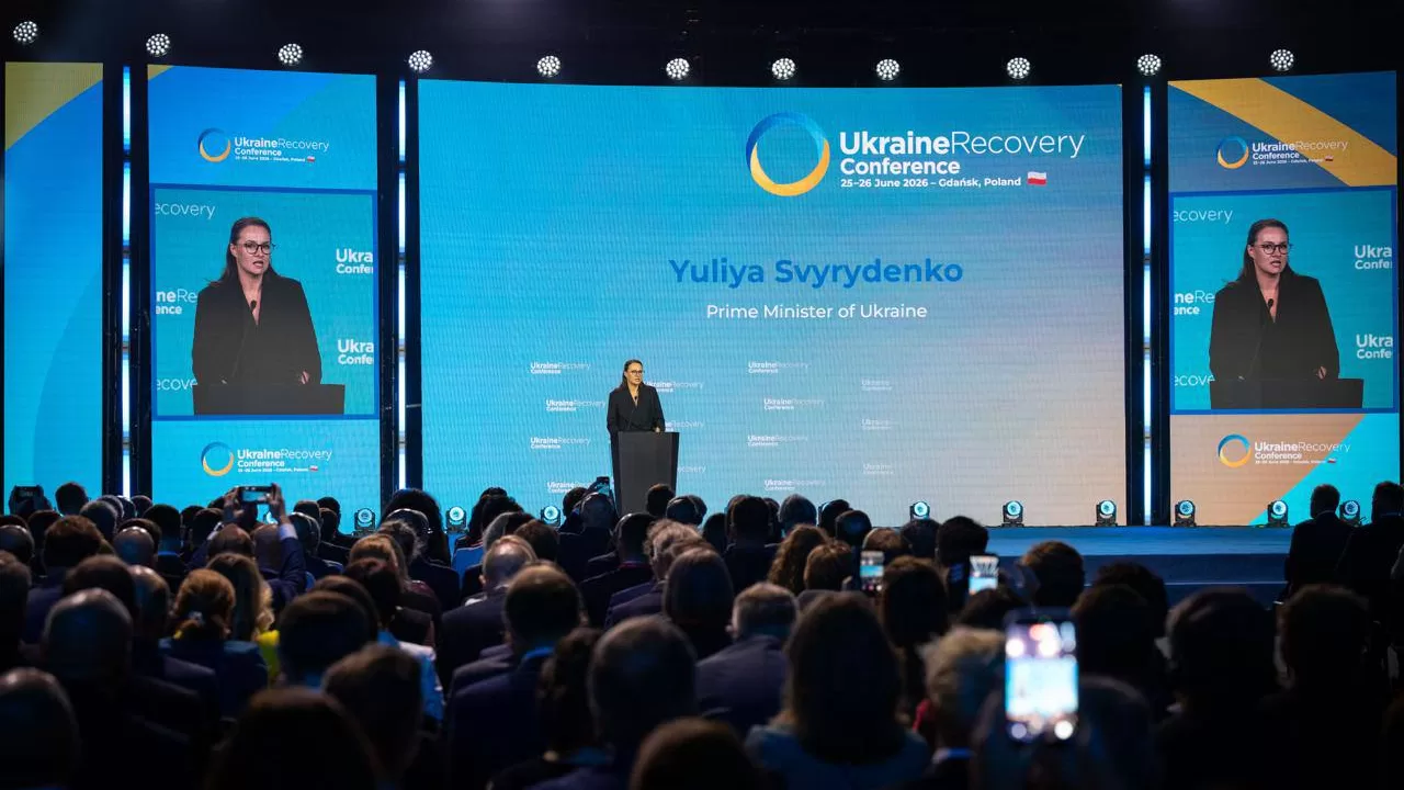 Премьер-министр Украины Юлия Свириденко выступает на Конференции по восстановлению URC-2026 в Гданьске / Фото: t.me/svyrydenkoy