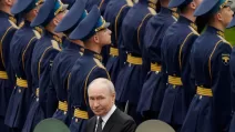 Владимир Путин прибывает на церемонию возложения венков по случаю 85-й годовщины вторжения нацистской Германии в Советский Союз во время Второй мировой войны, Москва, 22 июня 2026 года / Фото: Reuters