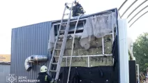 Вражеский FPV-дрон попал в здание магазина на АЗС в Харькове / Фото: ГСЧС