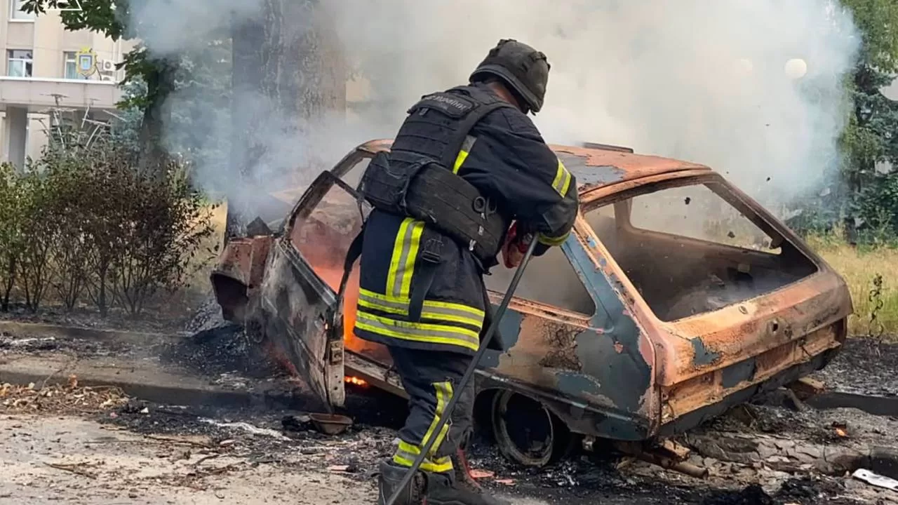 Россияне обстреляли гражданские автомобили в Херсоне: есть погибший и раненые / Фото: Херсонская ОВА