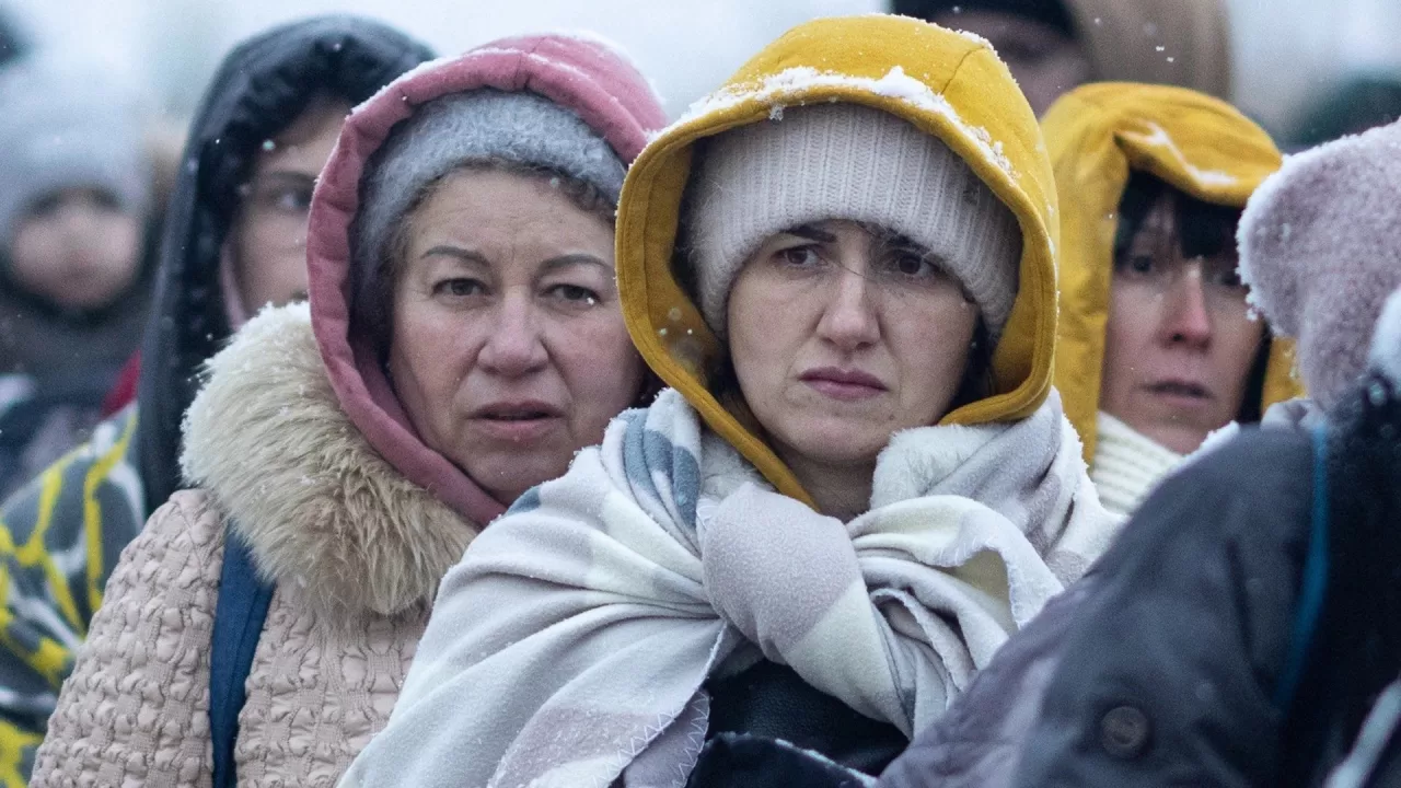Беженцы пересекают границу с Польшей. Март 2022 года / Фото: The Telegraph/Tom Nicholson