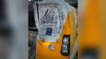 Росіяни вдарили по пересувному поштовому відділенню / Фото: Facebook Олег Григоров / Сумська ОВА
