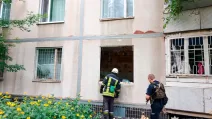 Рятувальники на місці вибуху у Харкові / Фото: ГУНП в Харківській області