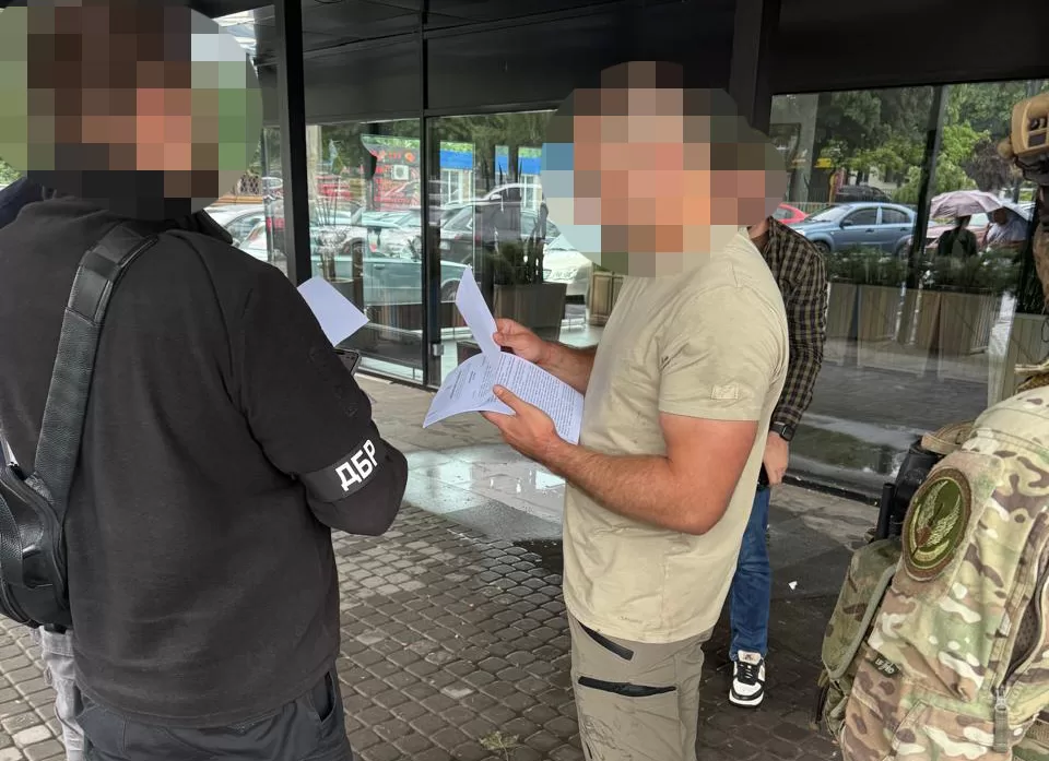 Объявление подозрения военному по делу об избиениях в 425-м отдельном штурмовом полку "Скеля" / Фото: ГБР