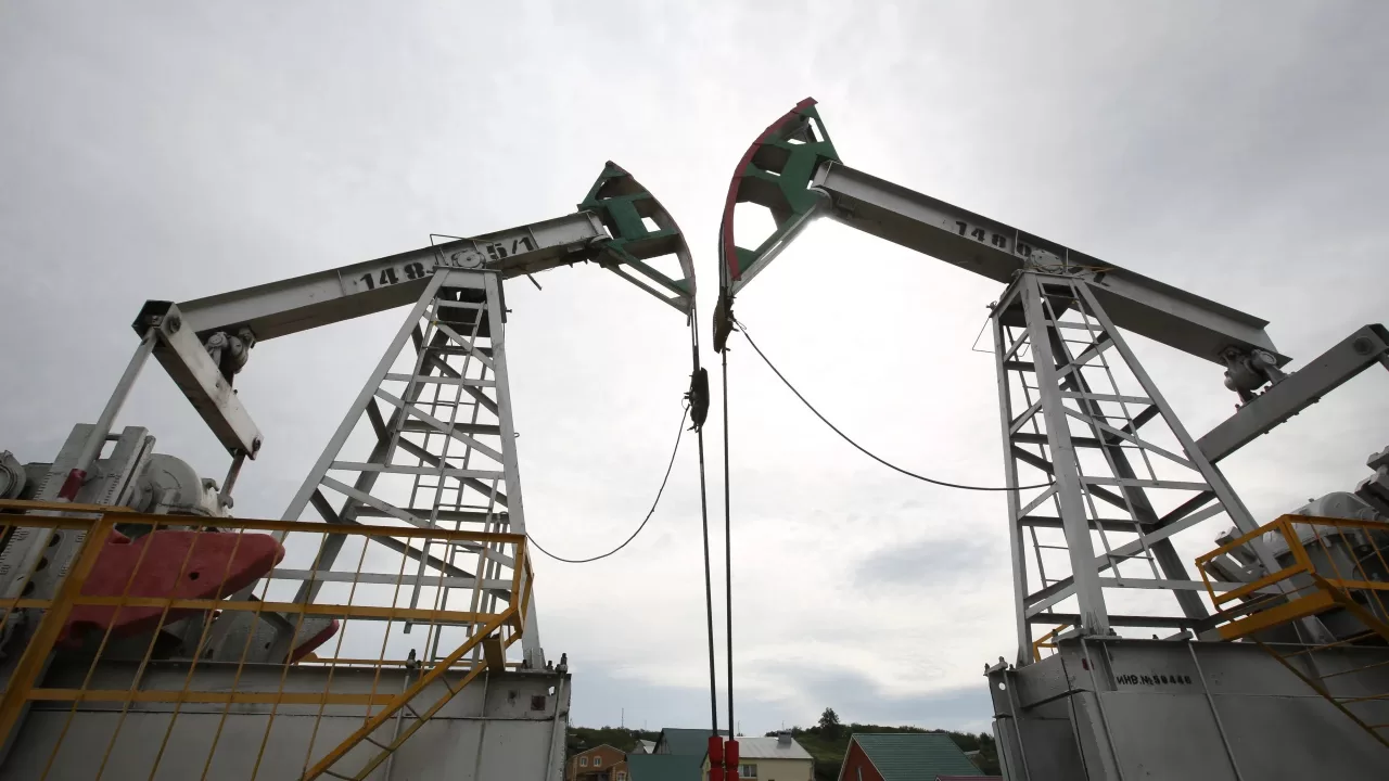 Насосні установки на нафтовому родовищі в Алметьєвську / Фото: Bloomberg