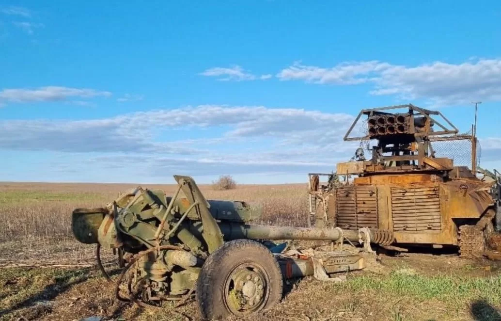 Знищений російський МТ-ЛБ із РСЗВ Type-75 / Фото: telegram.me/lost_warinua
