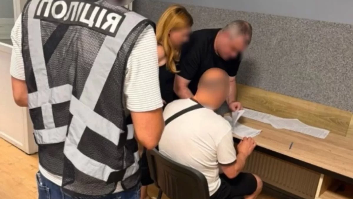 Сексуальна експлуатація дітей та розповсюдження порнографії: у Львові повідомили про підозру місцевому жителю / Фото: Нацполіція
