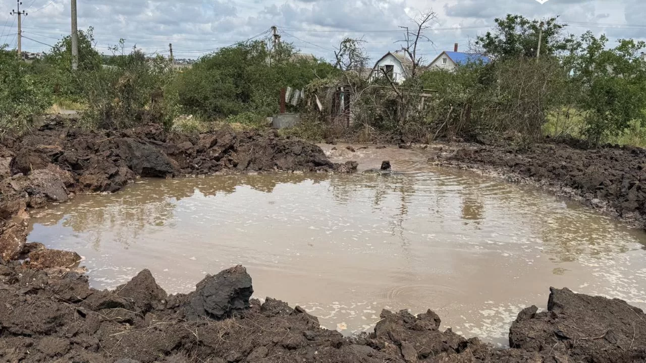 Место аварии на водопроводной сети в Черноморске / Фото: Одесская ОВА