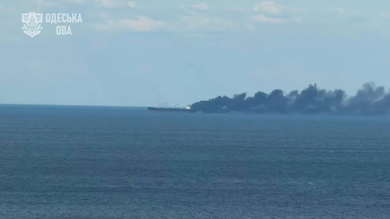 Россия вновь атаковала гражданское судно вблизи украинского морского коридора / Фото: Одесская ОВА