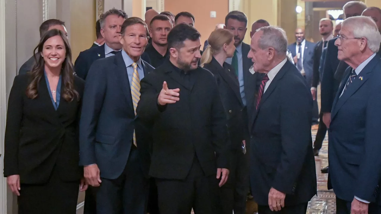 Володимир Зеленський та сенатори США / Фото: Associated Press