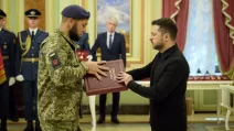 Зеленский вручил защитникам Украинского неба и родственникам погибших героев государственные награды / Фото: Офис президента