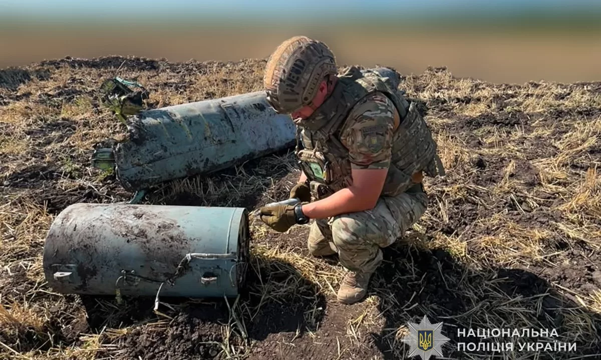 В Сумской области обезвредили 400-килограммовую боевую часть российской ракеты / Фото: Полиция Сумской области