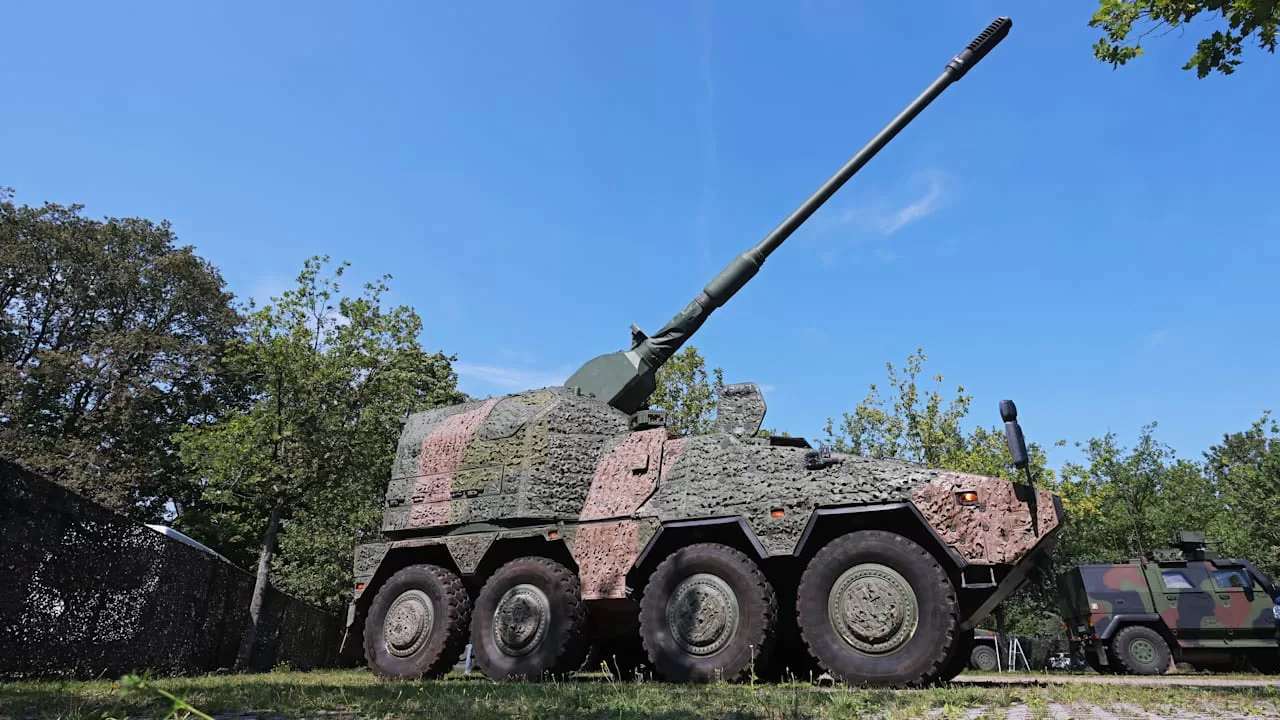 Самоходная гаубица RCH-155 на выставке Бундесвера / Фото: Dirk Sukow