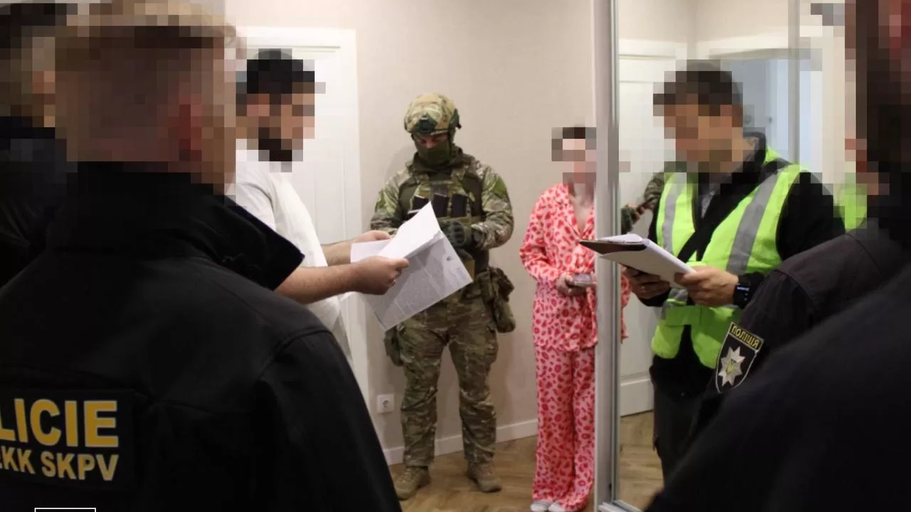 Десятьох працівників call-центру підозрюють у криптовалютному шахрайстві / Фото: Офіс генпрокурора
