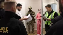 Десять сотрудников call-центра подозревают в криптовалютном мошенничестве / Фото: Офис генпрокурора
