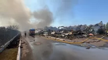 Під Києвом знищено великий склад із взуттям, одягом, гаджетами й технікою / Фото: MTI Group
