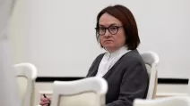 Ельвіра Сахіпзадовна Набіулліна, жінка на якій поки що тримається економіка росії / Фото: AFP
