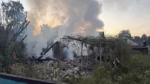 Пожар после удара РФ по дому в Харьковской области / Фото: Балаклейская ГВА