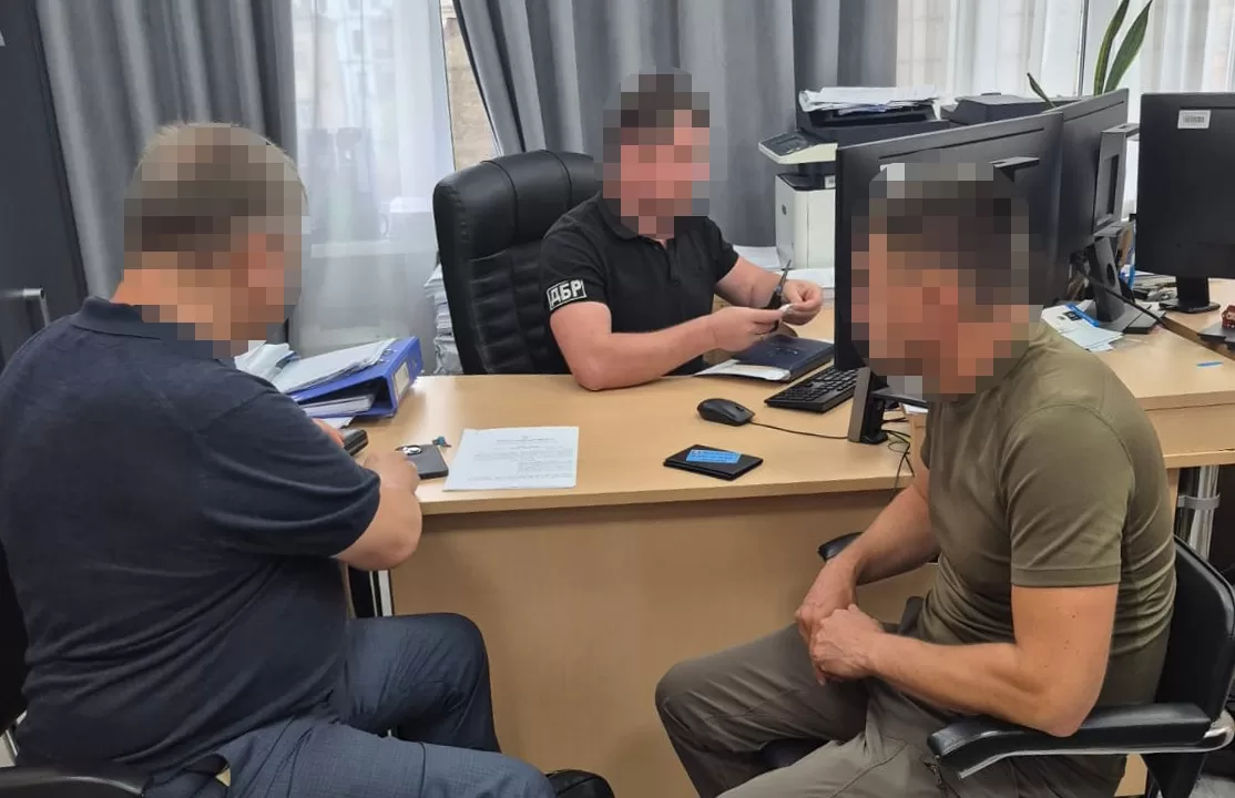 Оголошення підозри колишньому командувачу логістики Командування Повітряних сил ЗСУ / Фото: ДБР