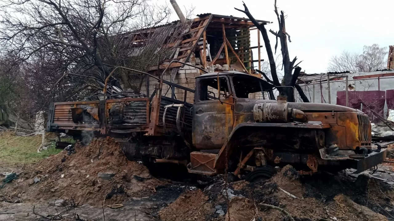 Знищена російська вантажівка / Фото: t.me/lost_warinua