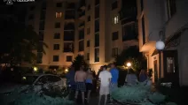 В Одесі російський БпЛА влучив у будинок / Фото: ДСНС