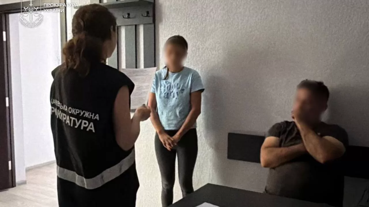 На Закарпатті багатодітну матір обвинувачують у сексуальній експлуатації 13-річної доньки / Фото: Офіс генпрокурора