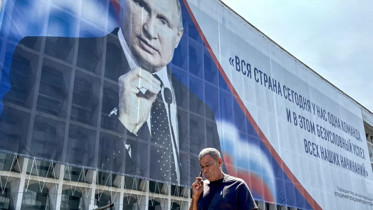 Росія щомісяця втрачає 30 000 осіб, а регіони країни змушені постачати людей у «м’ясорубку» / Фото: AFP
