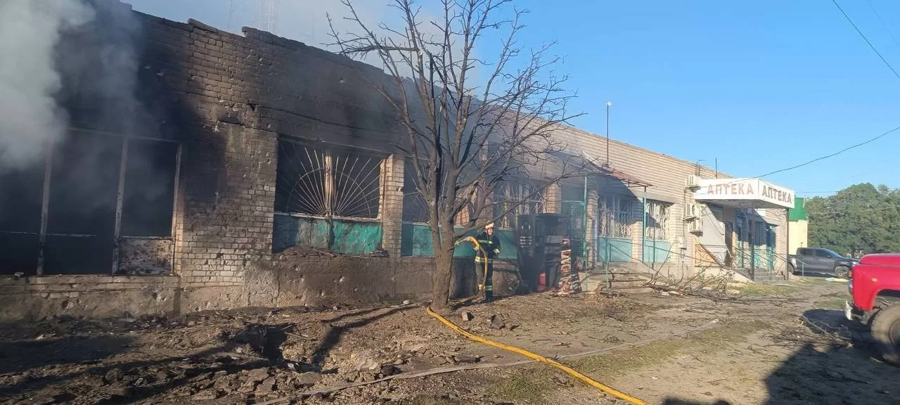 Пошкоджена внаслідок влучання БпЛА будівля у Токарівці / Фото: Миколаївська ОВА