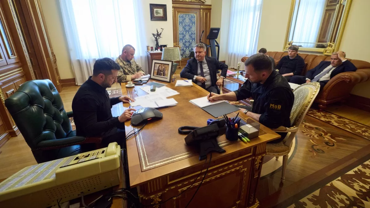 Зеленский провел почти двухчасовой разговор с Макроном / Фото: Офис президента