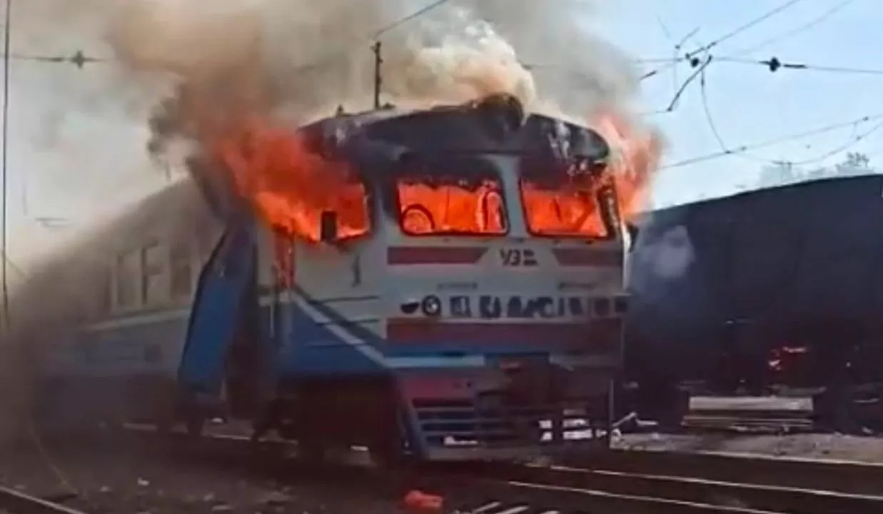 На Харківщині російський безпілотник атакував електричку: є загибла, серед поранених дитина / Фото: t.me/Mykola_Kalashnyk