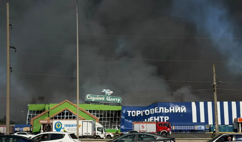Пожар в «Эпицентре» в Одессе / Фото: Суспільне Одеса
