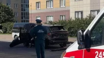 Поврежденный взрывом автомобиль в Петербурге / Фото: "Фонтанка"