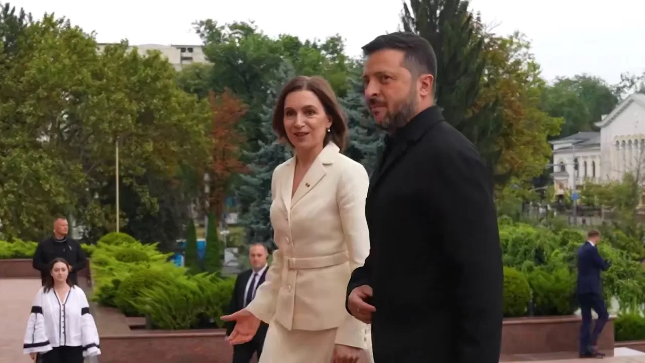 Зеленский встретился с Санду в День независимости Молдовы / Скриншот
