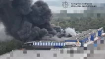Пожар после удара РФ по "Эпицентру" в Запорожье / Фото: Запорожская ОВА