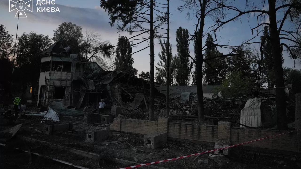 Внаслідок ударів зафіксовані значні руйнування / Фото: ДСНС