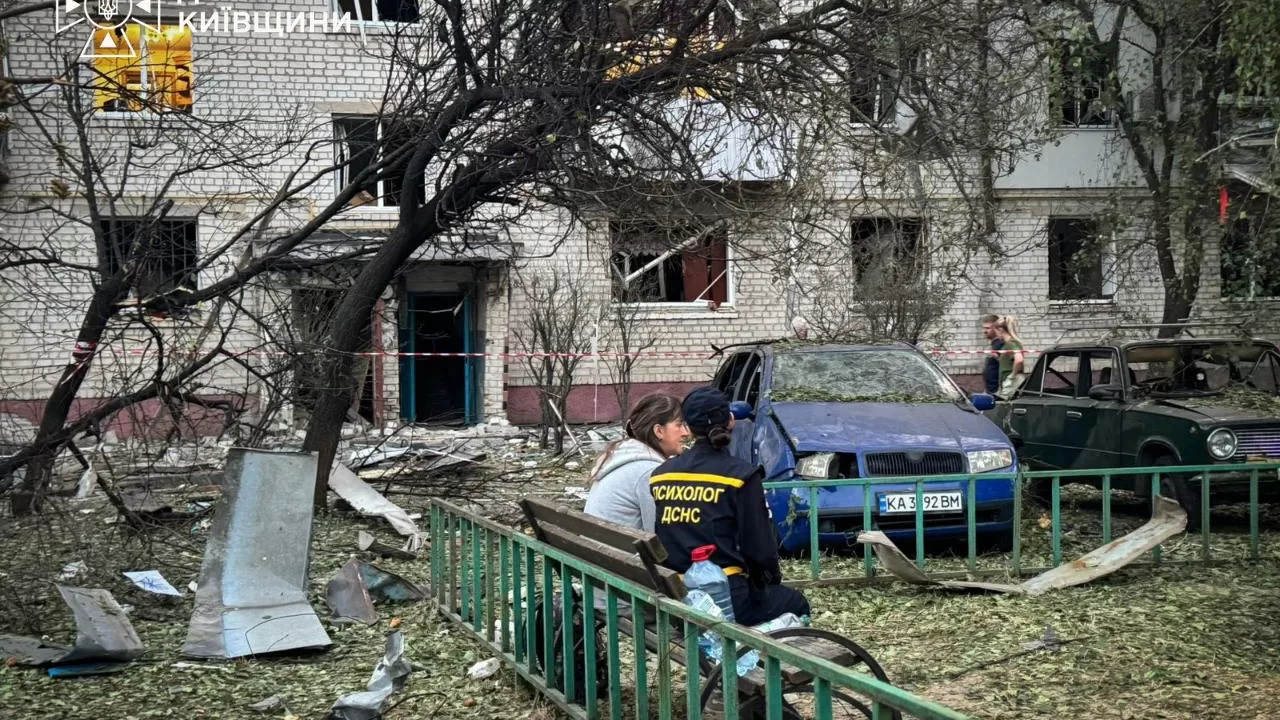 Missiles damaged homes, a shop and a business in Boryspil / Photo: State Emergency Service of Ukraine