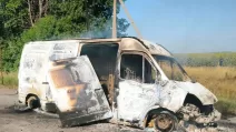 Знищений ударом РФ мікроавтобус на Харківщині / Фото: Куп’янська РВА