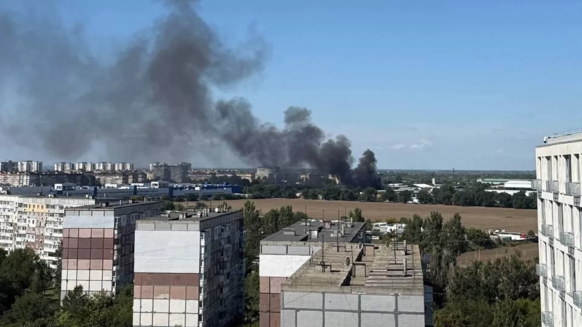 У Дніпрі повідомляють про удар по складу "Нової пошти" / Фото: соцмережі