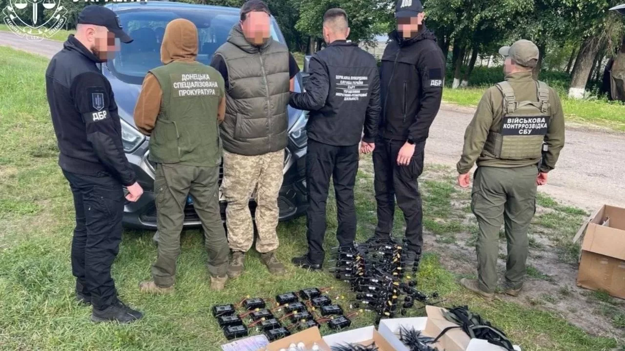 Сержанта підозрюють у продажу викрадених FPV-дронів на 105 тисяч гривень / Фото: прокуратура України