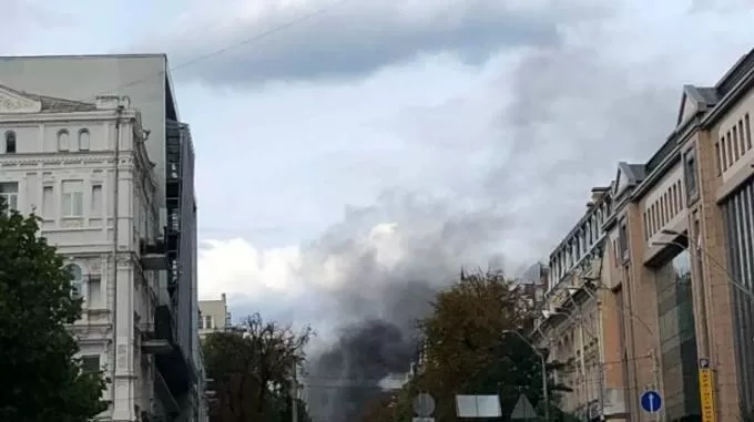 Smoke at the site of the UAV strike in central Kyiv on September 4 / Photo: Social media