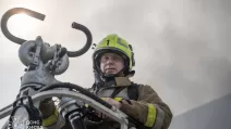 Rescuer at the scene of the fire / Illustrative photo: State Emergency Service of Kyiv