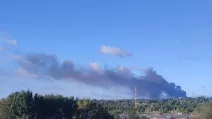 Дим після влучення по Рязанському НПЗ / Фото: соцмережі