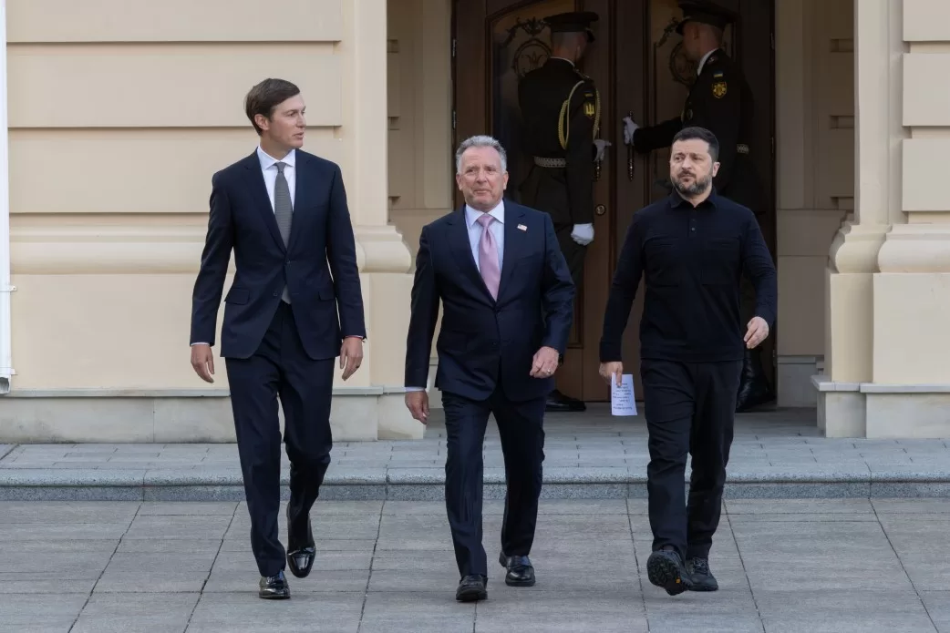 Джаред Кушнер, Стів Віткофф та Володимир Зеленський / Фото: Офіс президента