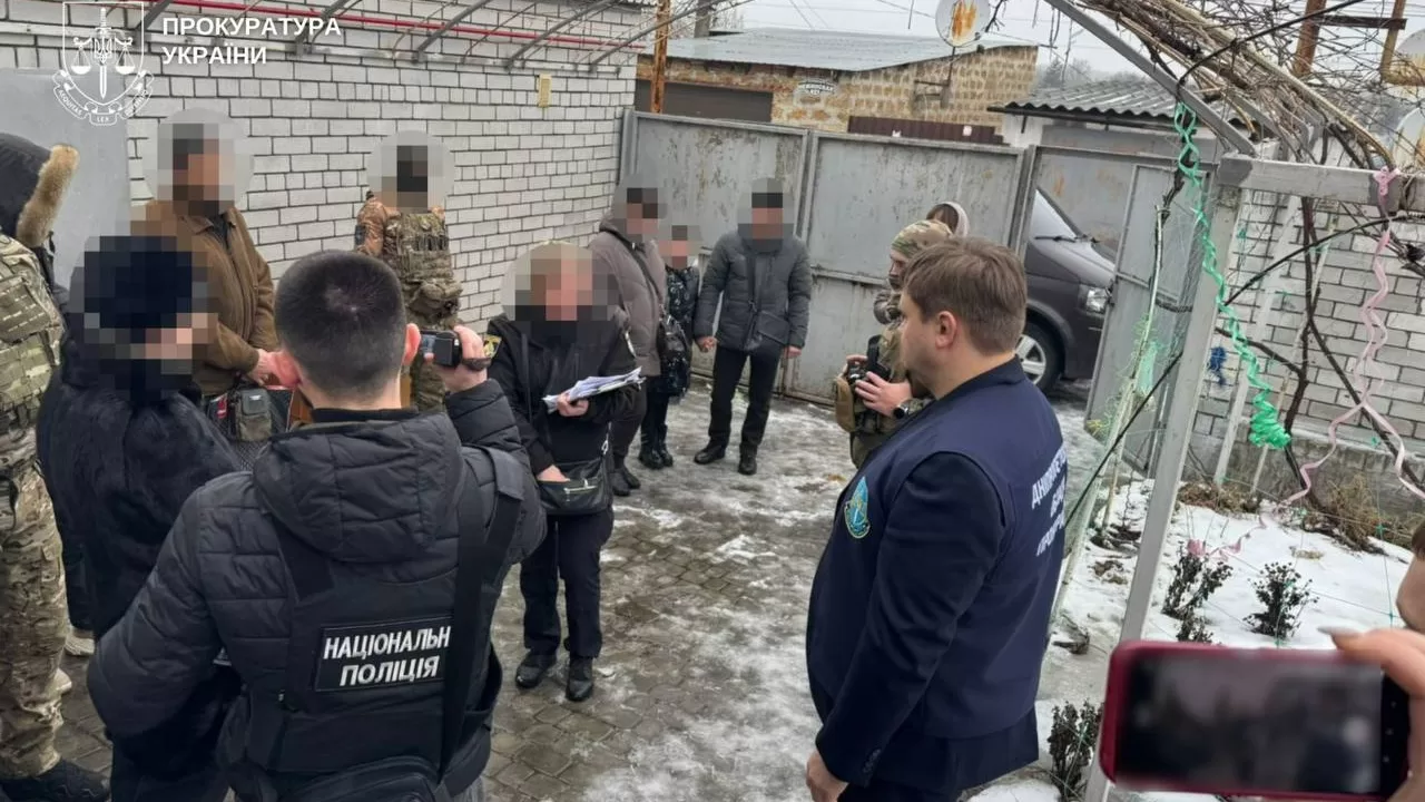 Дітей били ременями, лозинами й саджали на ланцюг: подробиці справи у Дніпрі / Фото: Офіс Генерального прокурора