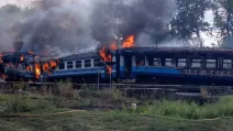 Дроны РФ атаковали пригородный поезд в Сумской области / Фото: ГСЧС Украины