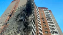 Kyiv apartment building damaged by a Russian drone / Photo: National Police