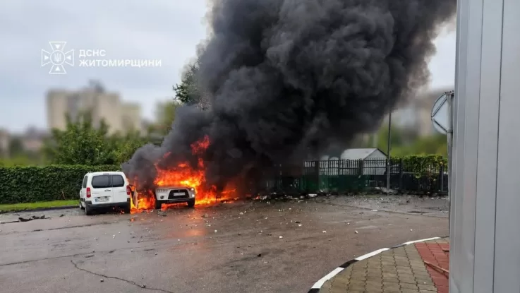 Наслідки атаки на Житомирщину / Фото: ДСНС