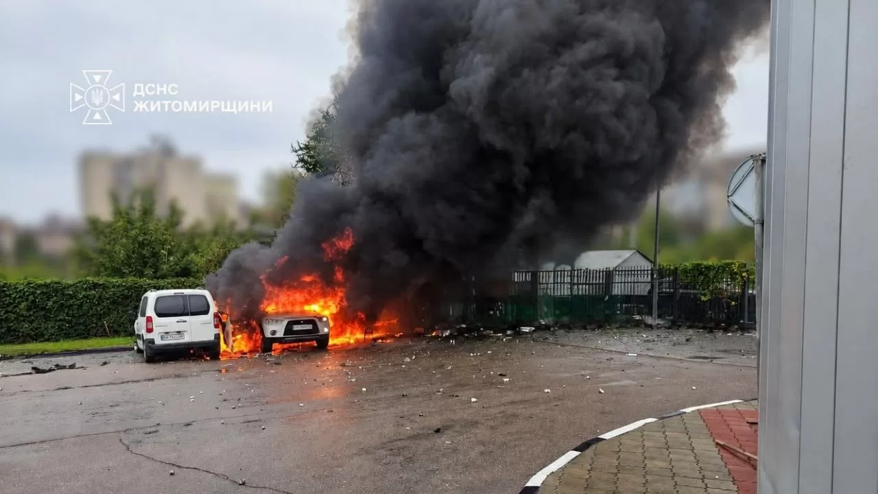 Наслідки атаки на Житомирщину / Фото: ДСНС